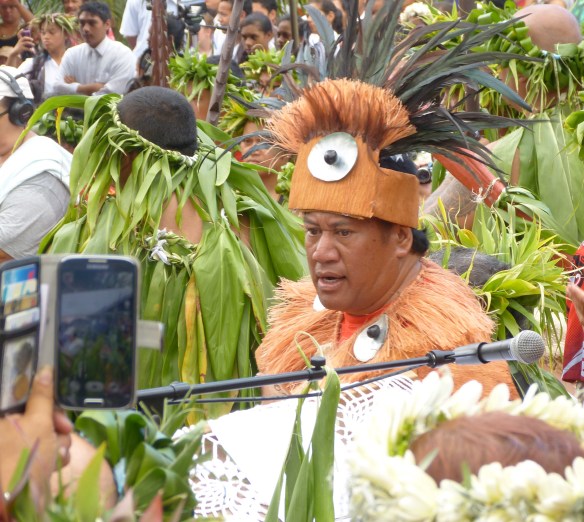 Cell phones, ipads, microphones--all capturing the action