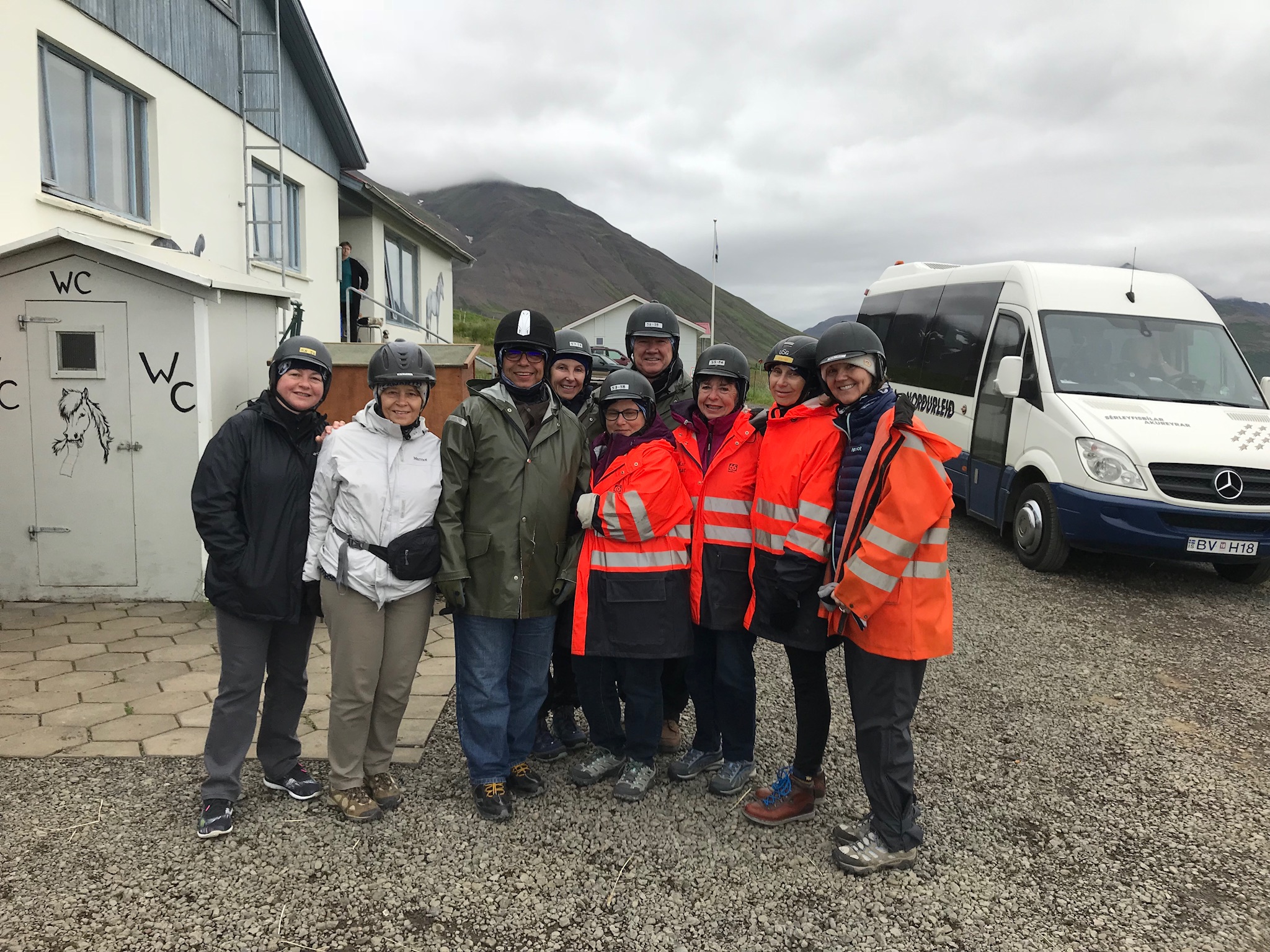 D2886E63-FBFD-4AFF-9E21-0CC8ED617957